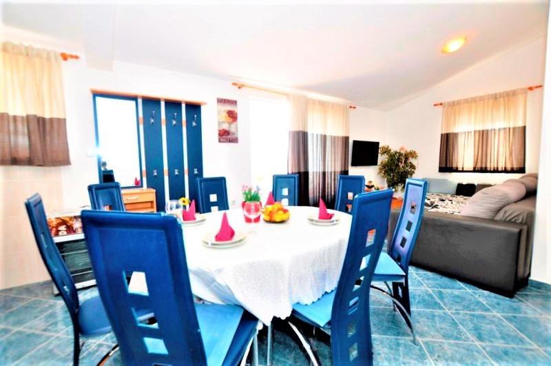 Appartement Marinovi Dvori à Slatine Extérieur photo