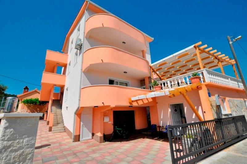 Appartement Marinovi Dvori à Slatine Extérieur photo