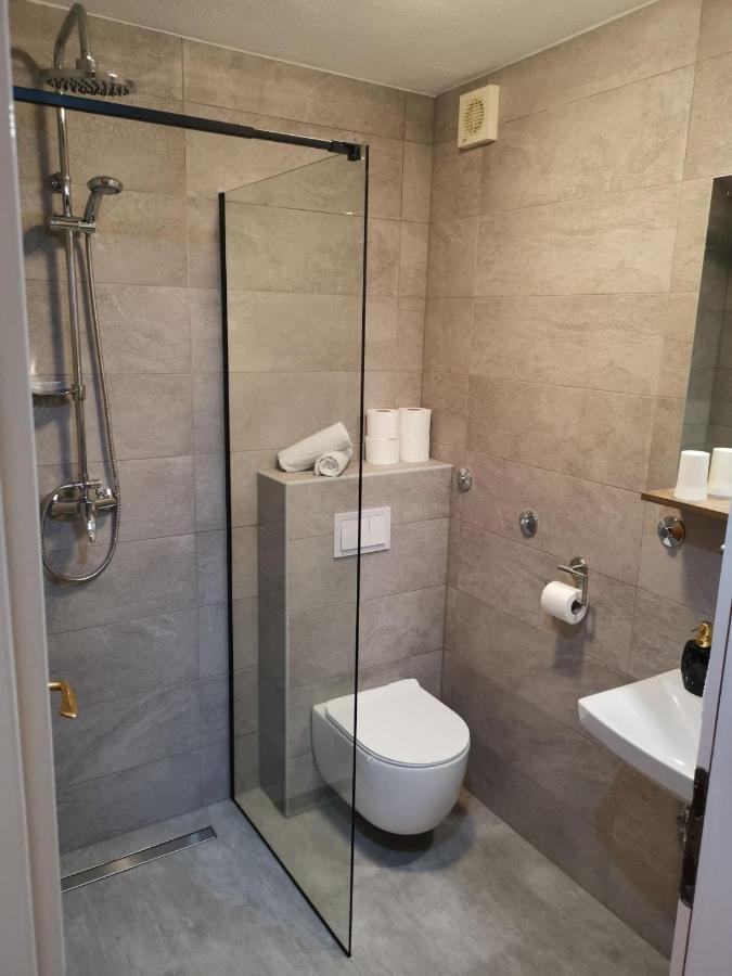 Appartement Marinovi Dvori à Slatine Extérieur photo