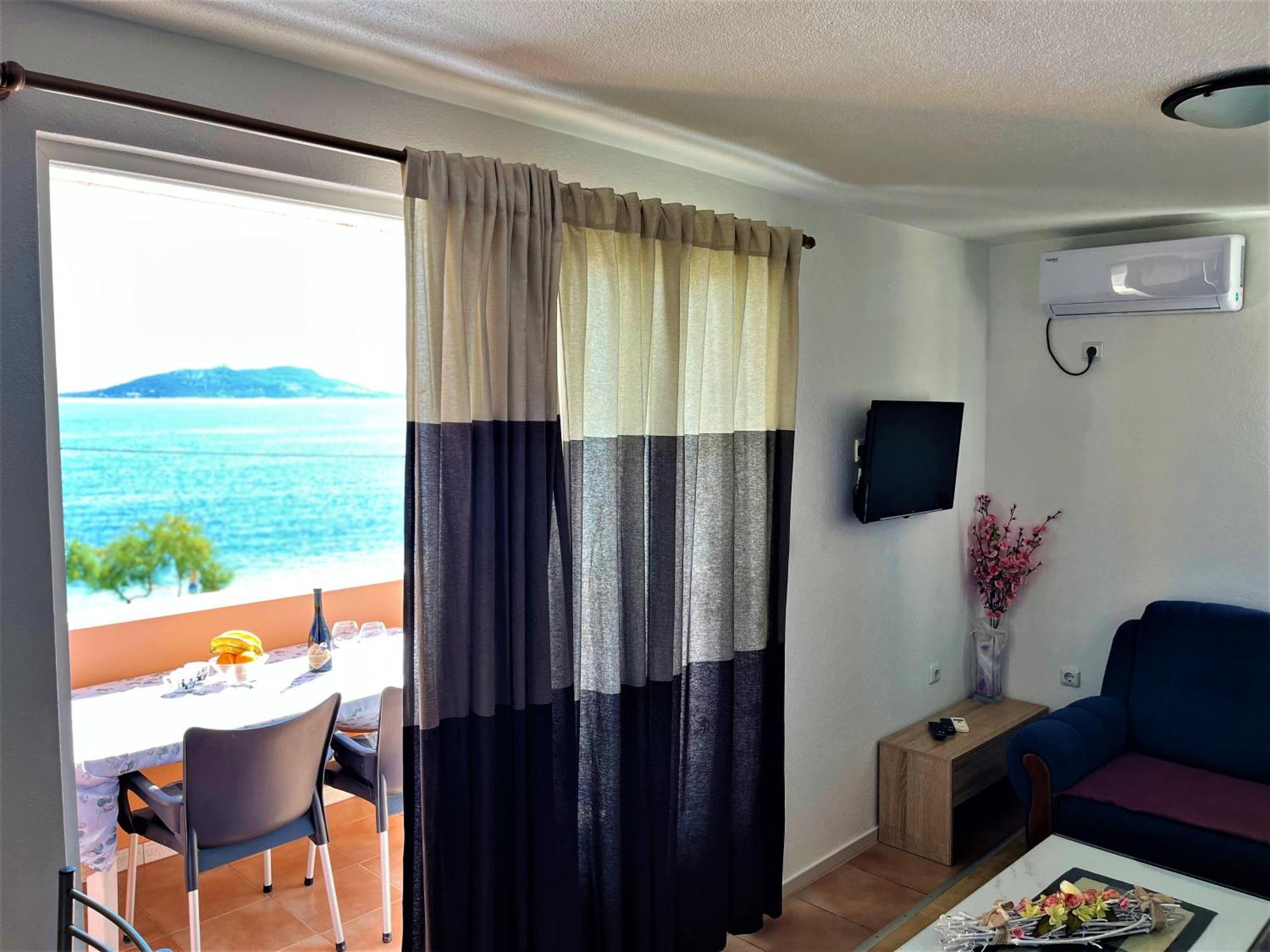 Appartement Marinovi Dvori à Slatine Extérieur photo