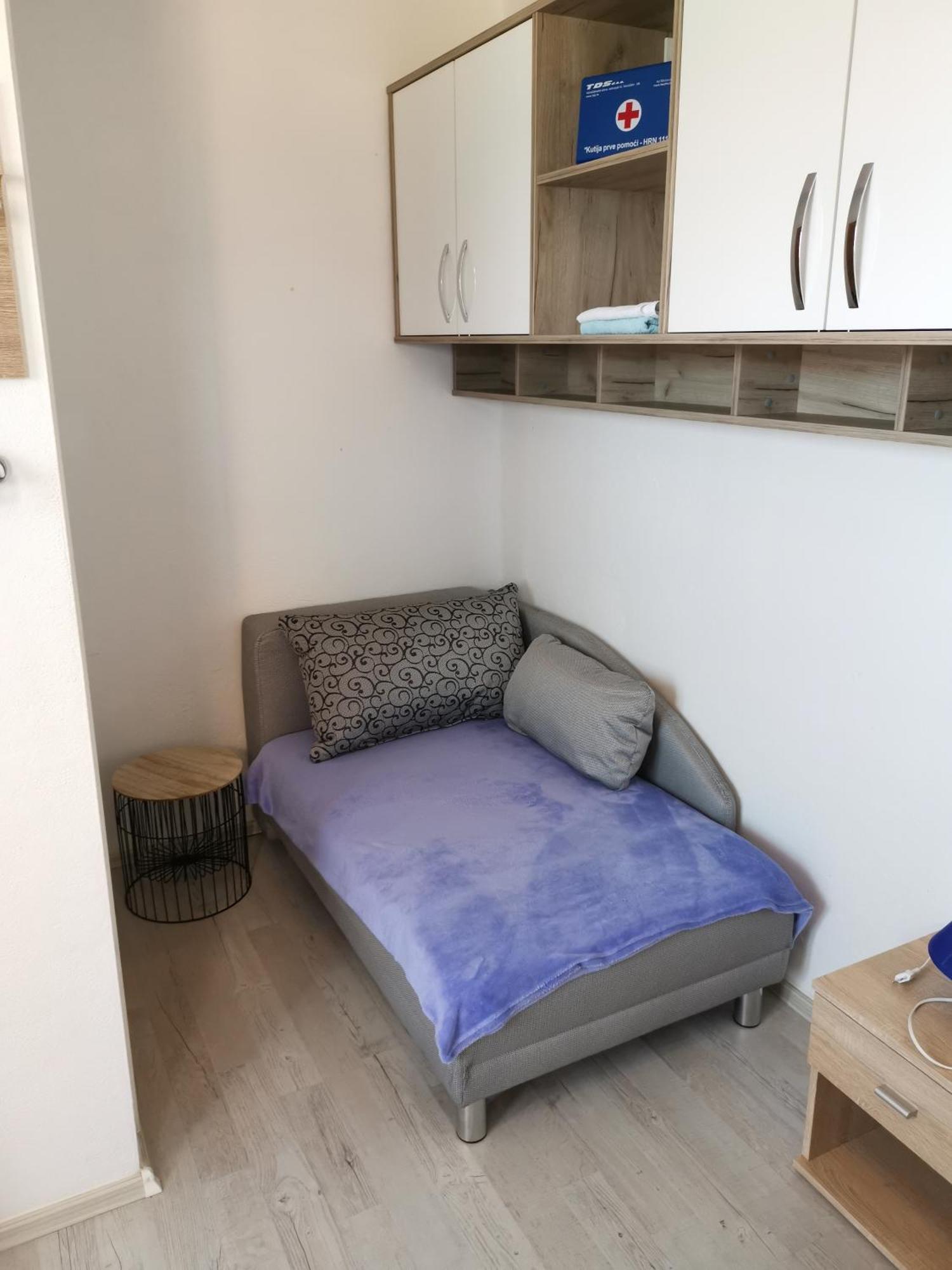 Appartement Marinovi Dvori à Slatine Extérieur photo