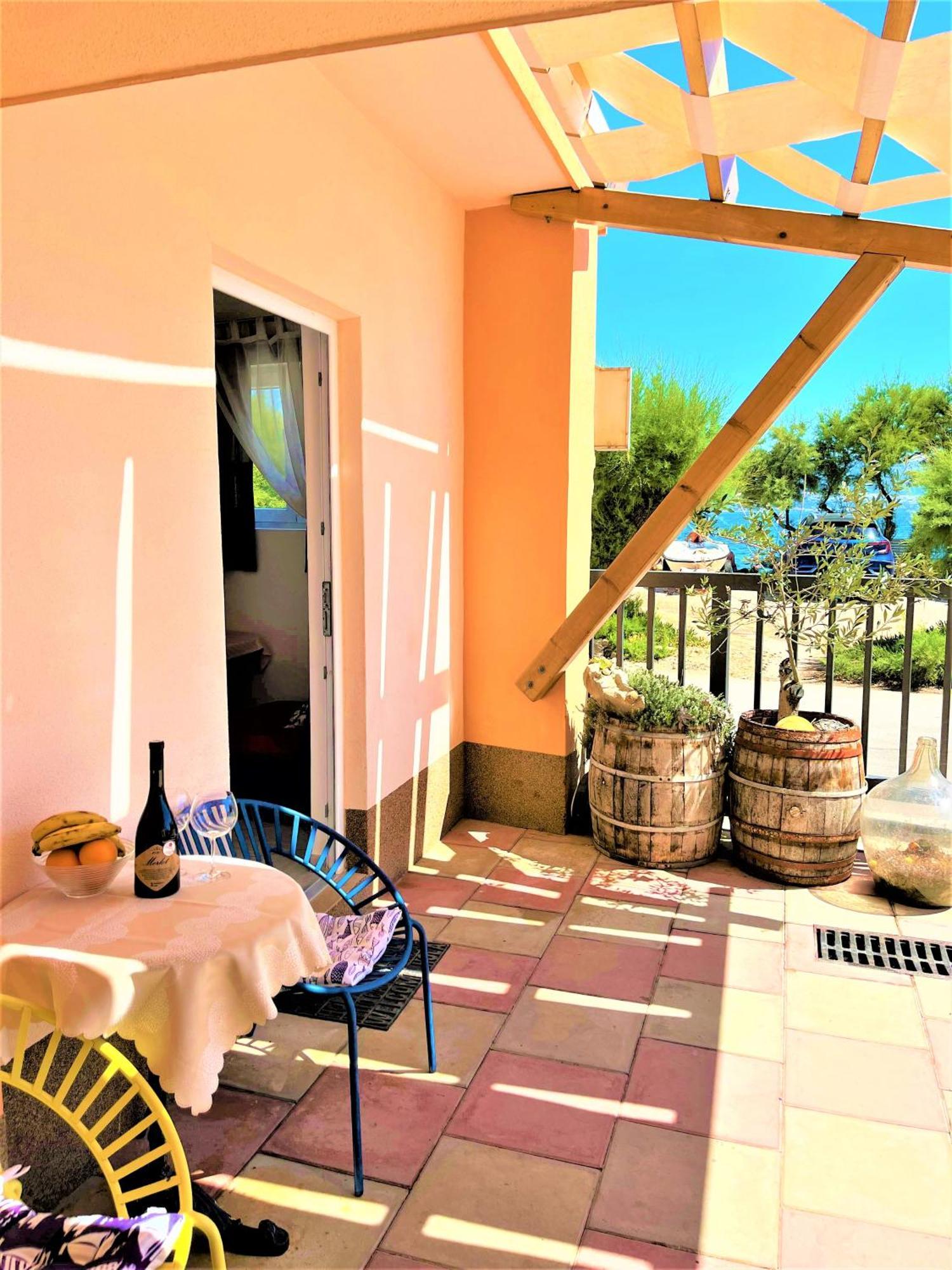 Appartement Marinovi Dvori à Slatine Extérieur photo