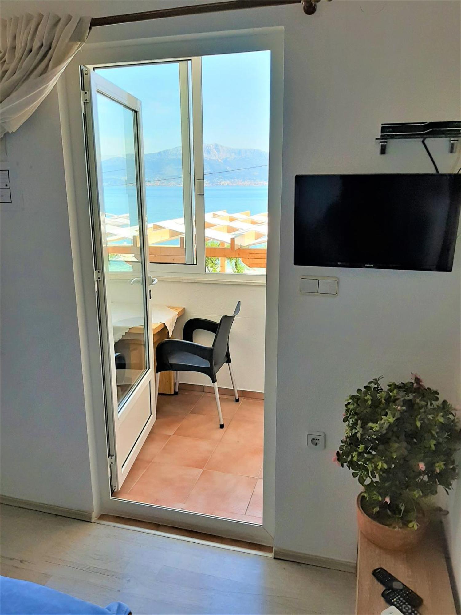 Appartement Marinovi Dvori à Slatine Extérieur photo